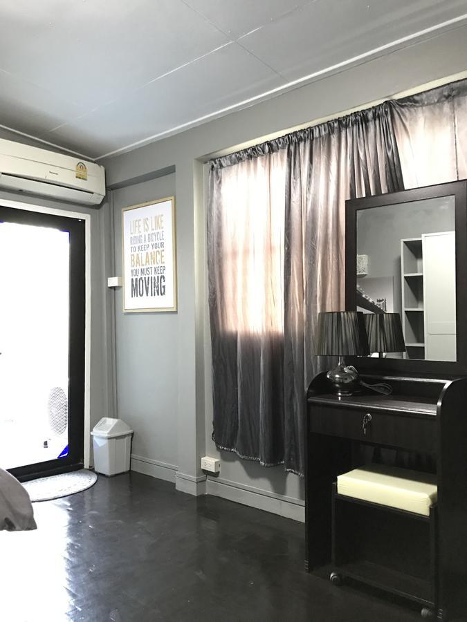 Add Home Hostel Vipavadee 42 Bangkok Exteriör bild